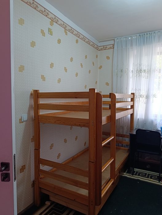 Двухъярусная кровать из дерева сосна