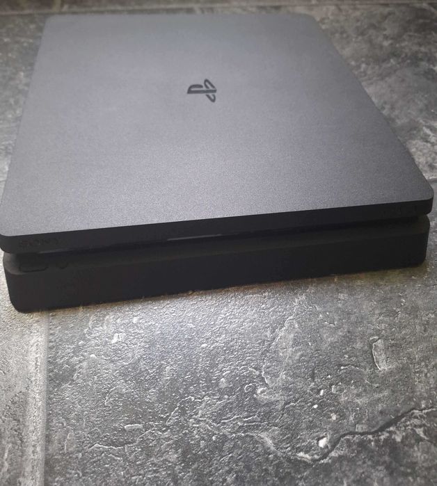 Playstation 4 Slim