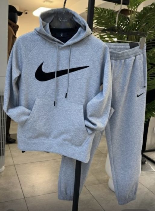 Спортивный двойка + подарок спортивный футболка бесплатно