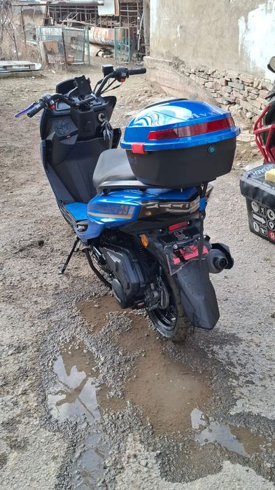 Мопед  , почти новый.