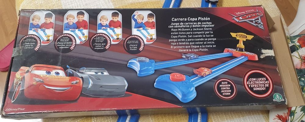 Curse de mașini Cars