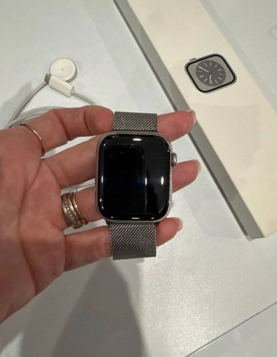 Apple Watch 8 GPS+CELLULAR