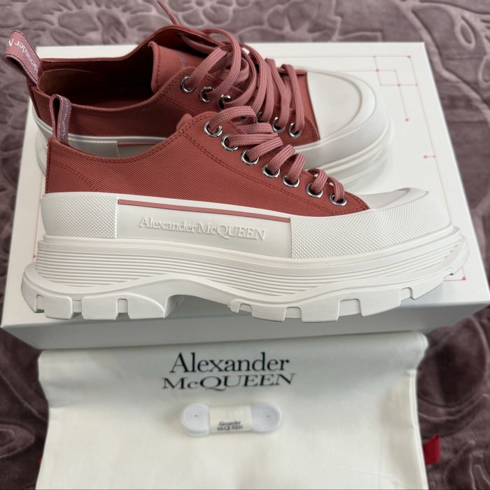 Sneakers damă Alexander McQueen Tread Slick culoare roșu-coral si alb