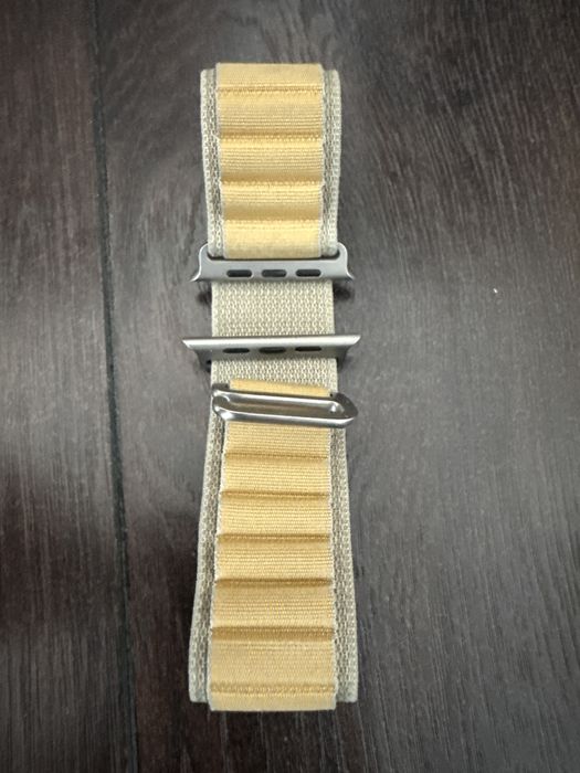 Apple Watch Ultra 2 titanium