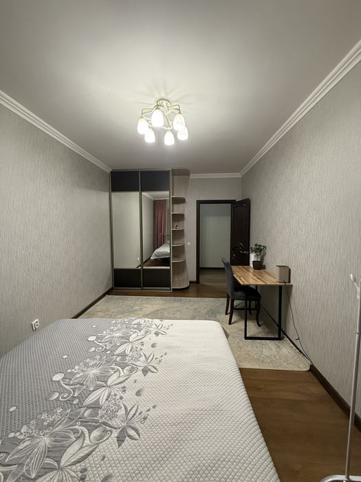 Квартира трехкомнатная