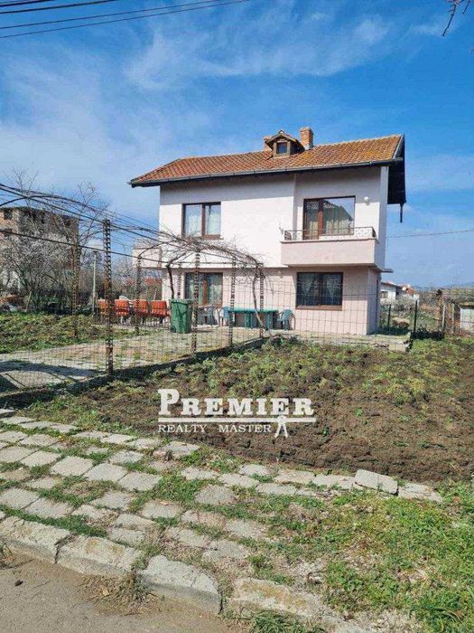 Продава се Къща в с. Тънково, Област Бургас - 180 кв.м за 1084 €/кв.м - Снимка #15