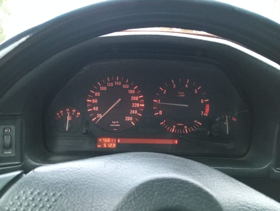 БМВ 525,в кузове е34