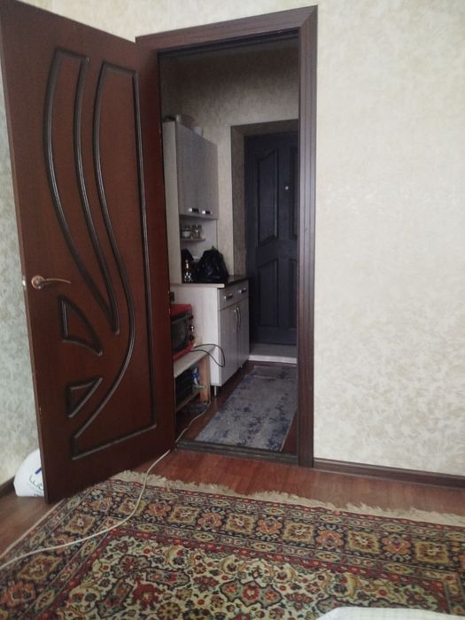 Яшнабод Рисивий 1 комнат общижит продаётся срочно