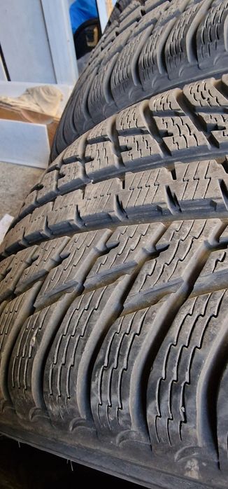 275/55/19 Nokian WR SUV 3