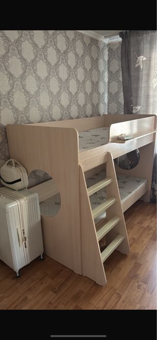Двухъярустная кровать