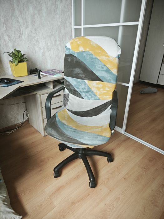 Продам компьютерный стул