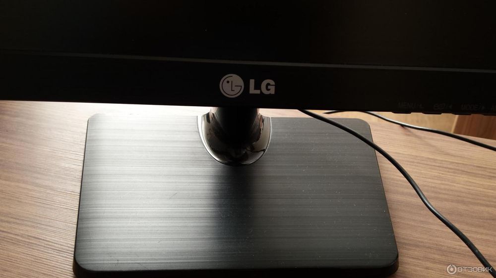 Монитор LG  Flatron E2042S-BN