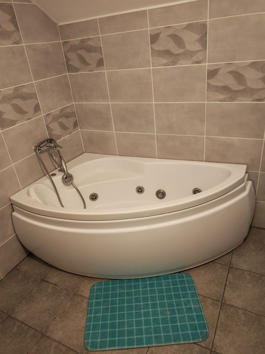 Cadă hidromasaj NOUĂ