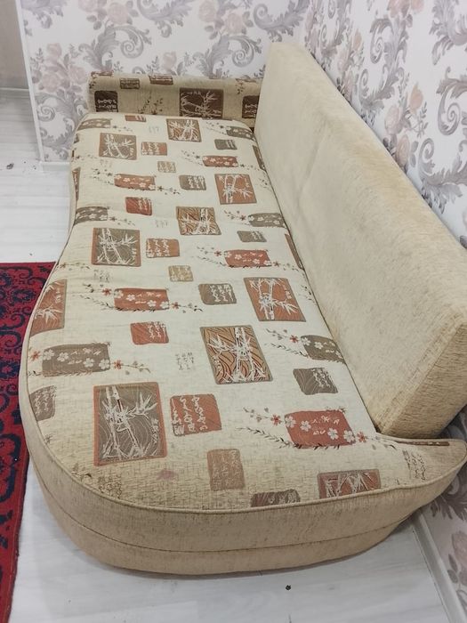 Продам два дивана