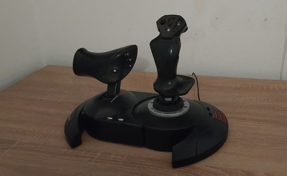Thrustmaster Hotas x