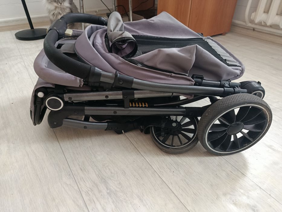 Коляска прогулочная весна-лето-очень