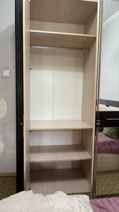 Продам шкаф 4 х дверный