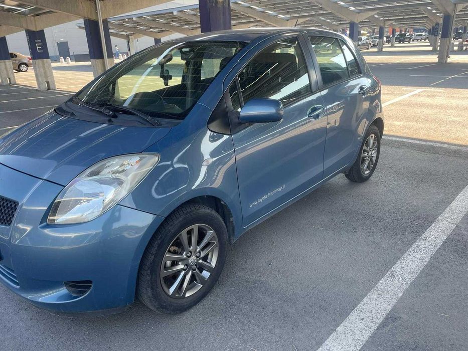TOYOTA YARIS 2005 in perfecta stare estetica si functionare