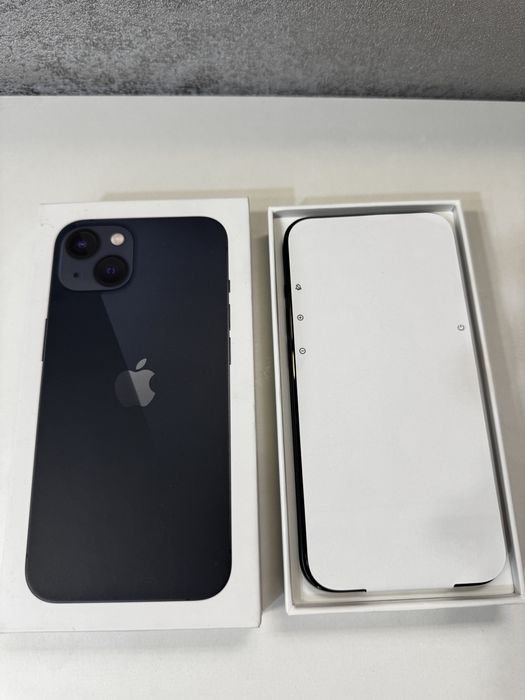 Iphone 13 (темно синий)