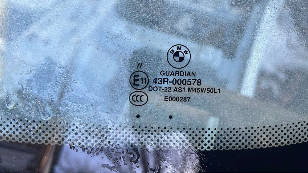 Предно стъкло БМВ Ф10/ Ф11 (staklo bmw f10)