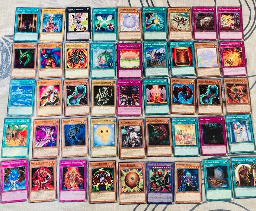 Предлагам Yu-Gi-Oh карти