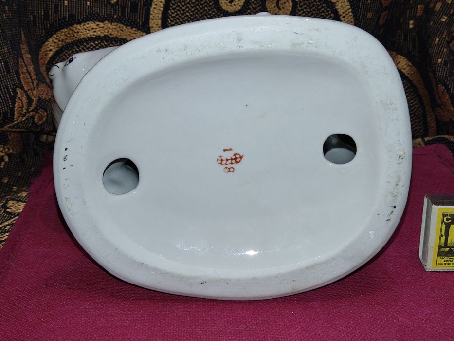 Статуэтка акын с кобызом,фарфор, Целиноград