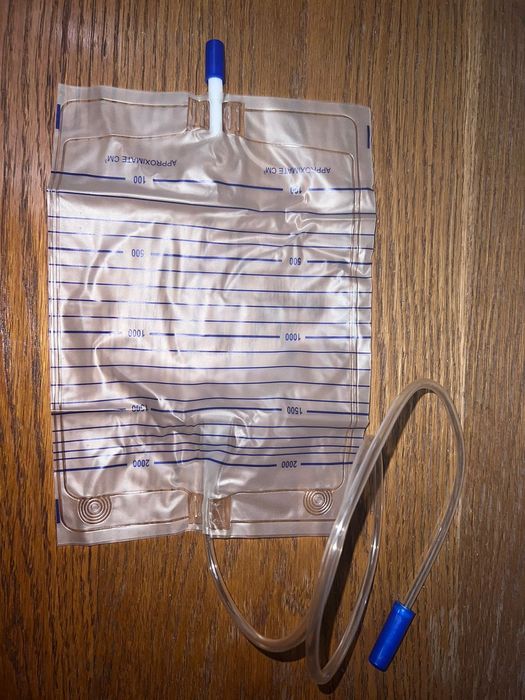 Продам мочеприемники много 2000мл