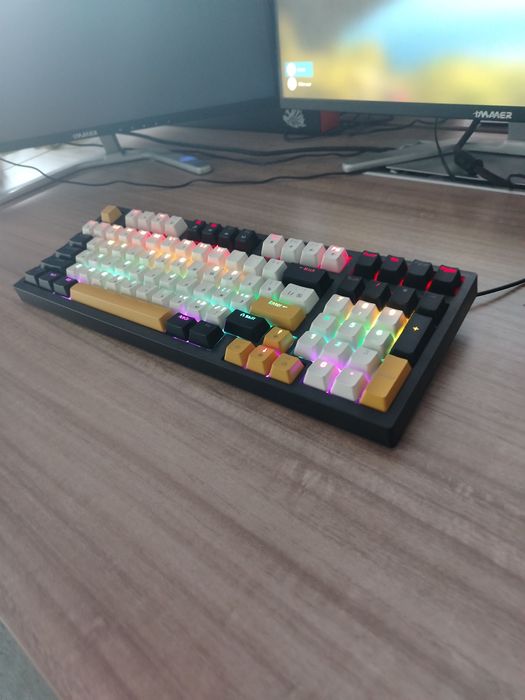 O'yin klaviaturasi t-Wolf k16 chiroqlari yonadi va har xil rejimlari b