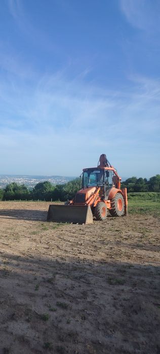 Închirieriere  excavator/buldoexcavator
