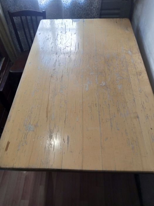 Продам стол кухонный !