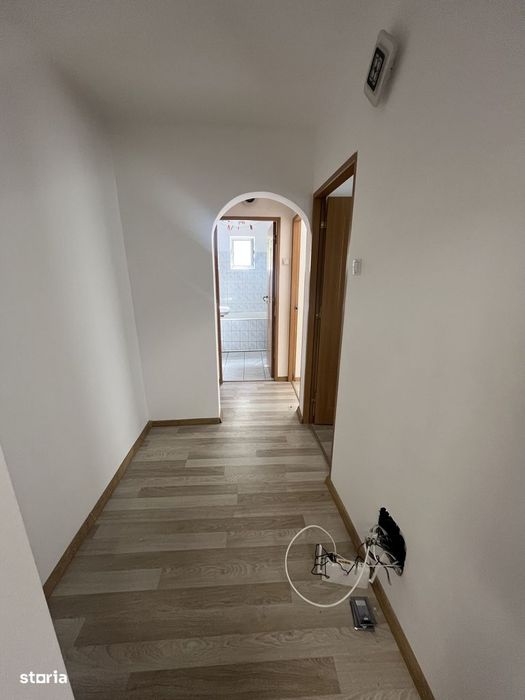 SF. LAZAR ap.3 camere, decomandat,et.1/4,liber,curat,60mp, OCAZIE!