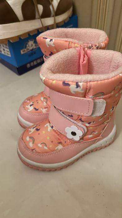 Продается несколько пар обуви