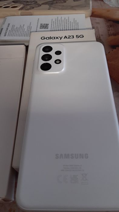Telefon Samsung A23 5G.