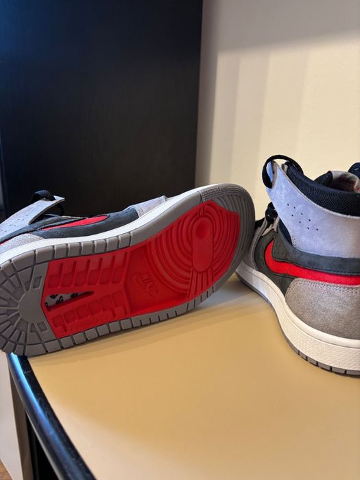 Air Jordan 1 High Zoom CMFT 2 (Light Smoke Grey/University Red) - Mărimea 42