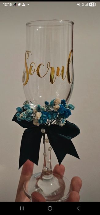 Realizez pahare personalizate