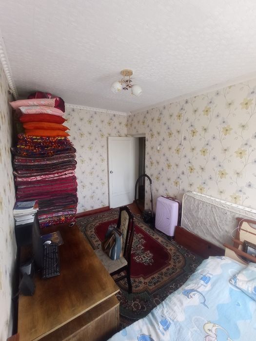 Дукентда 3 хонали квартира сотилади