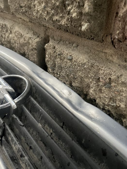 Чемодан черный