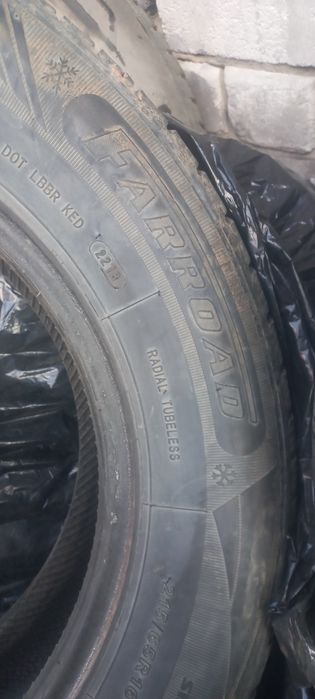 Продам резину 215×65×16
