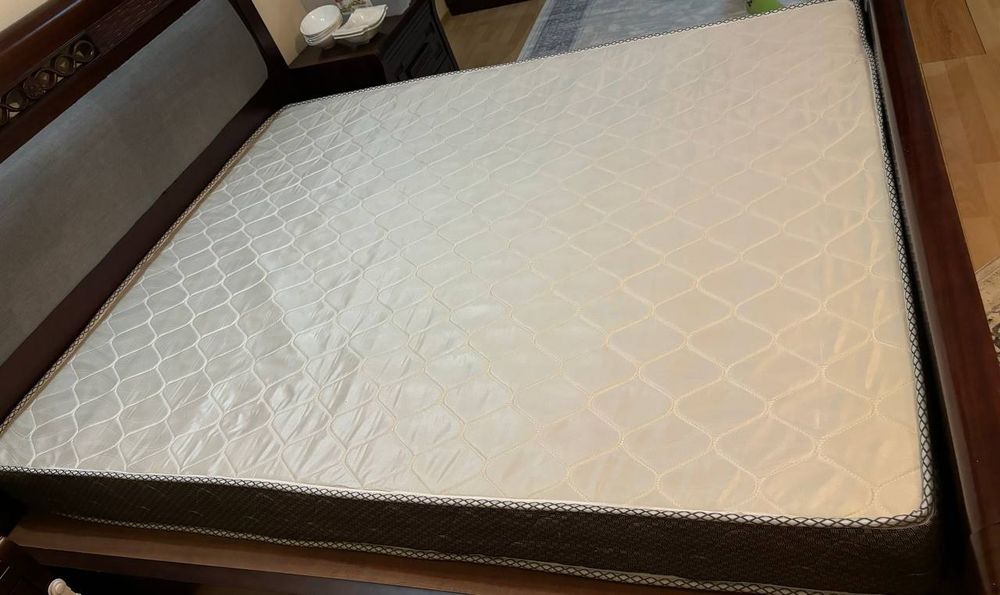 Матрас пружинный 160×200