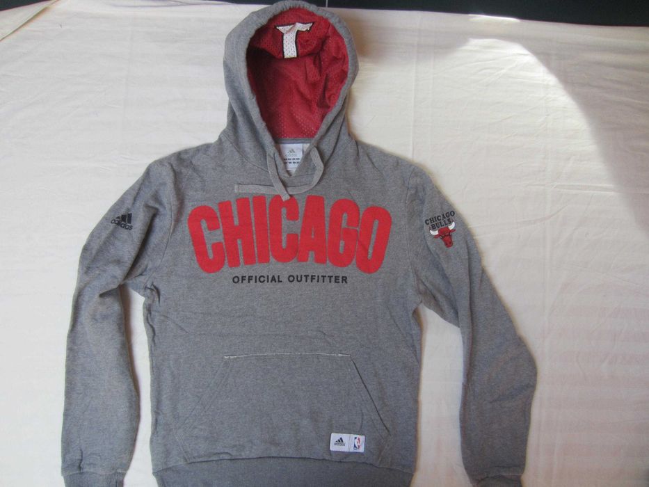 Hanorac Adidas,masura M , Chicago, gluga, stare f.buna.