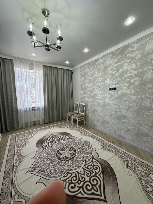 Продам 3 комн квартиру в центре