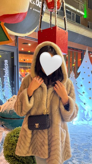 Продаю шубу с капюшоном