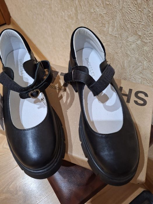 Продам школьные туфли. Производство Россия