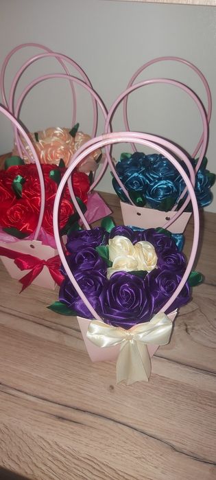 Розы из Атласных лент