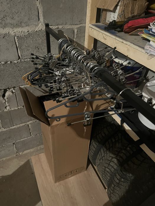 Вешалки для одежды