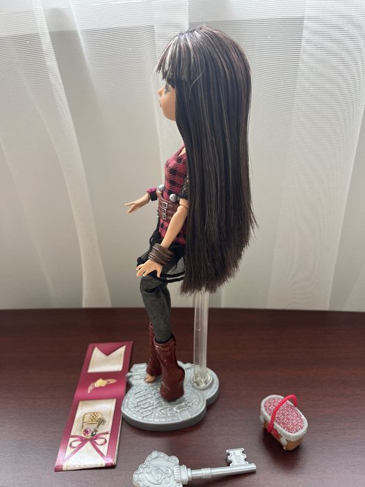 Оригинална Ever After High Cerise Hood Signature (Mattel, 2013)