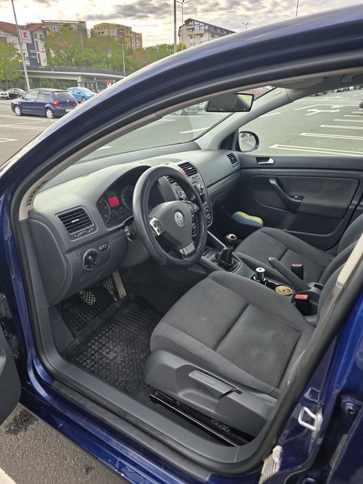 VOLKSWAGEN Golf 2005 — imagine 5