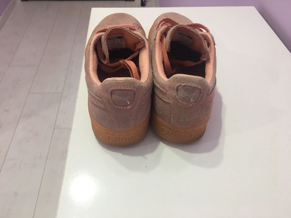 Дамски спортни обувки