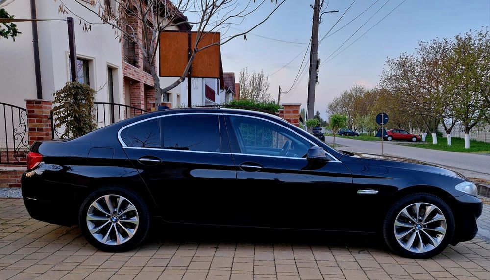 BMW Seria 5,  bi-turbo, 218cp