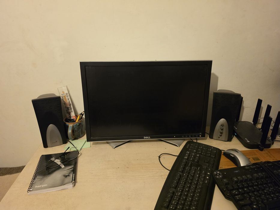 Монитор за компютър Dell 24"